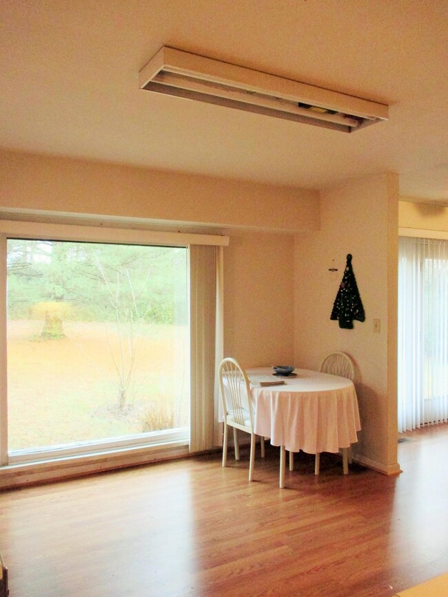 304 Walker St, Manchester, TN 37355 - photo 7