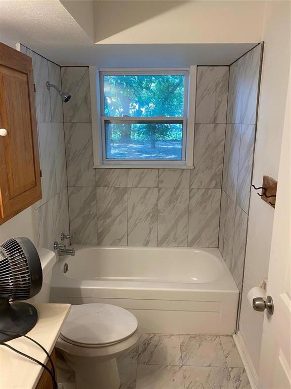 321 Fleming Dr, Hurst, TX 76053 - photo 7