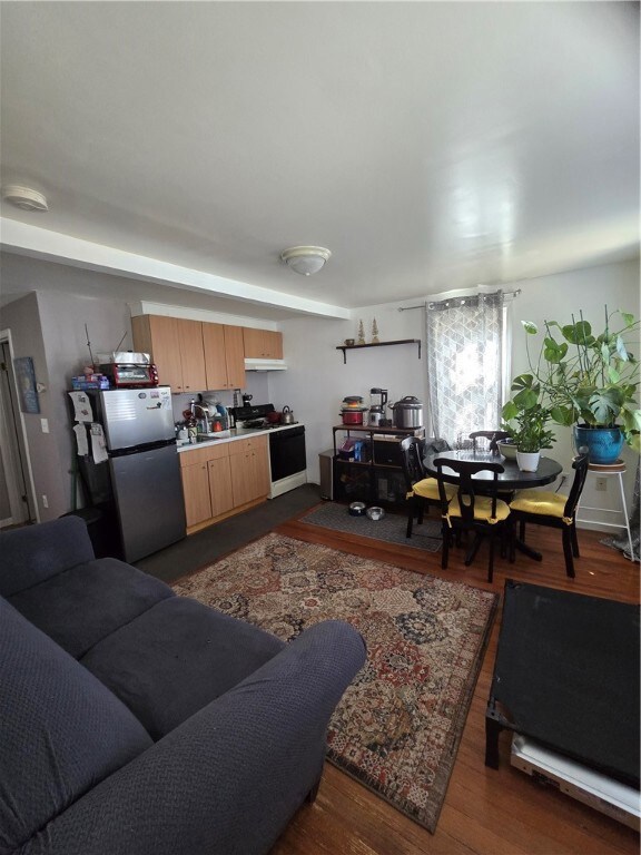 80 Jenkins St, Providence, RI 02906 - photo 4