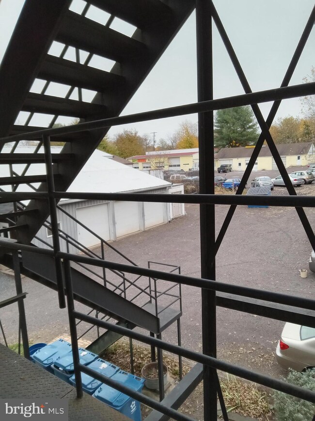 108 S Main St unit B, Perkasie, PA 18944 - photo 5