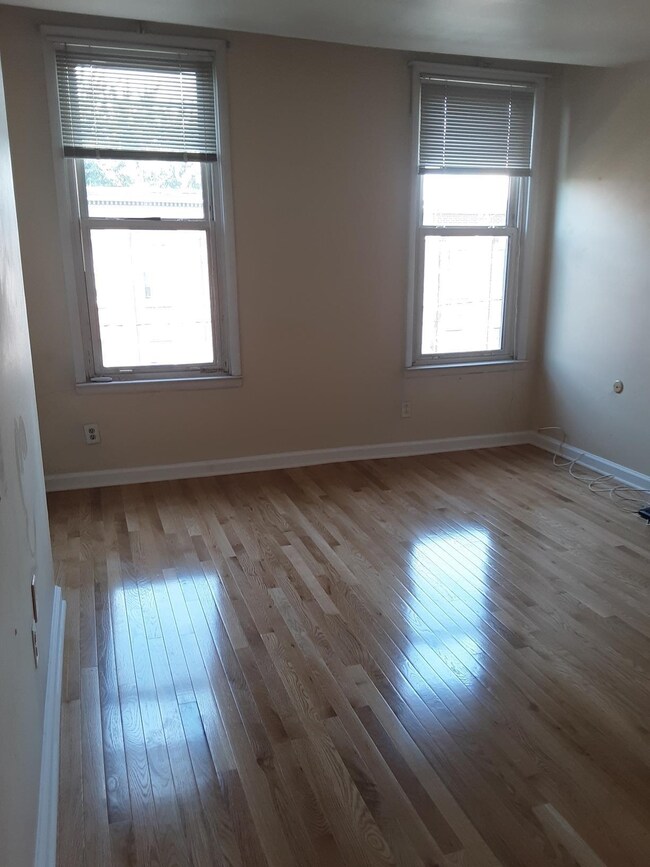 129 Bloomfield St unit 2, Hoboken, NJ 07030 - photo 2