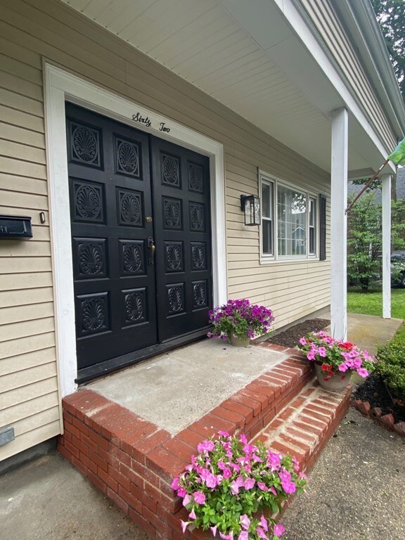 62 Wright St, Stoneham, MA 02180 - photo 2