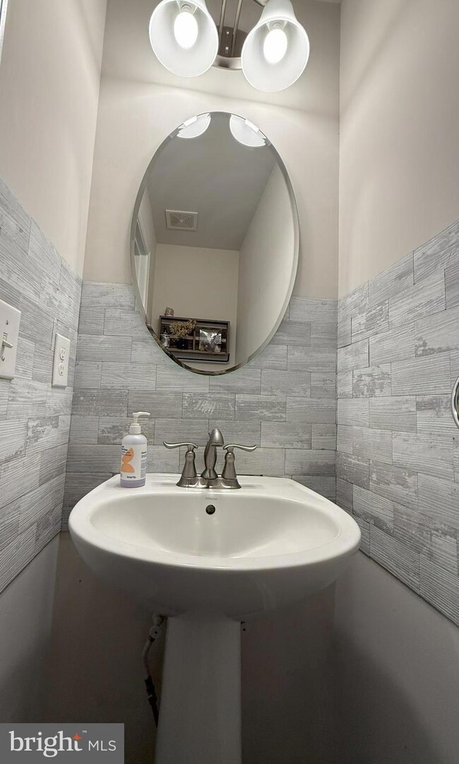 406 Blue Welsh St, Malvern, PA 19355 - photo 6