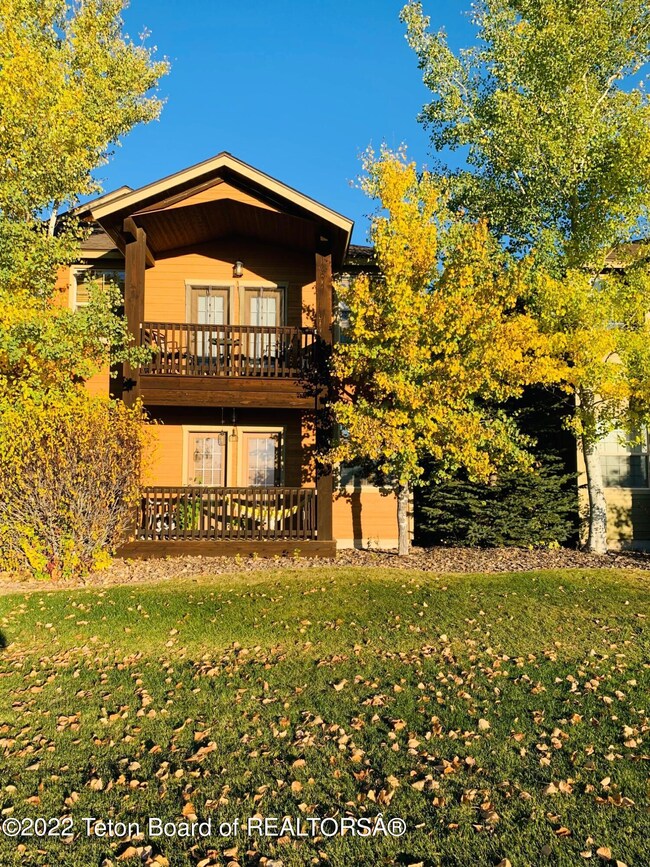 Exterior_West