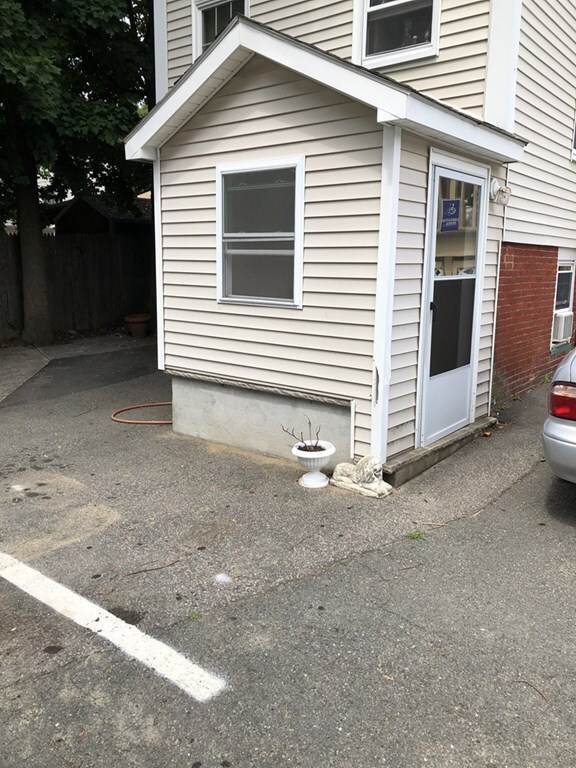 32 Main St unit 1, Saugus, MA 01906 - photo 3