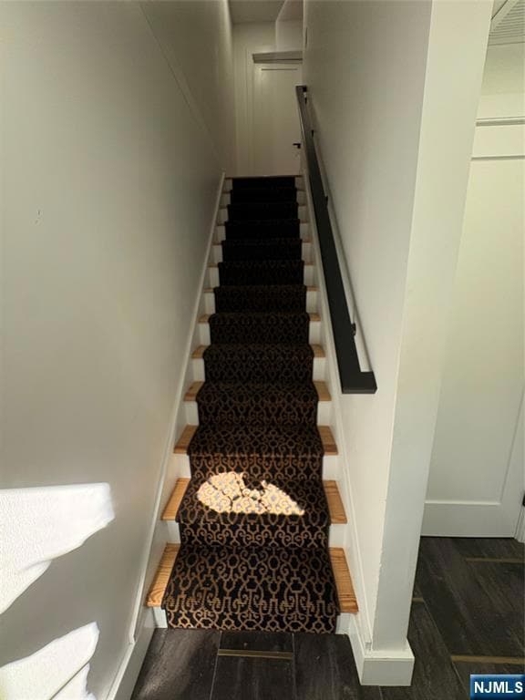 17 Zabriskie St unit 1705, Hackensack, NJ 07601 - photo 2