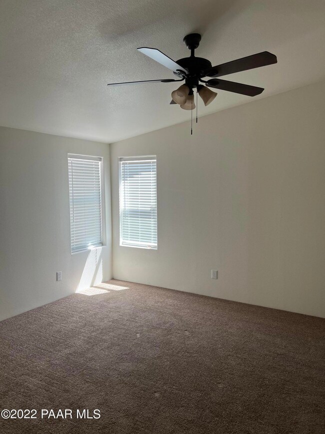 21625 N Roberts Rd, Paulden, AZ 86334 - photo 7