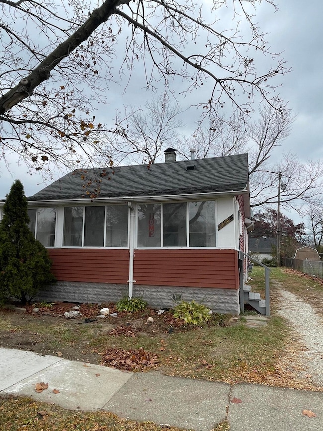 24646 Tuscany Ave, Eastpointe, MI 48021 - photo 2