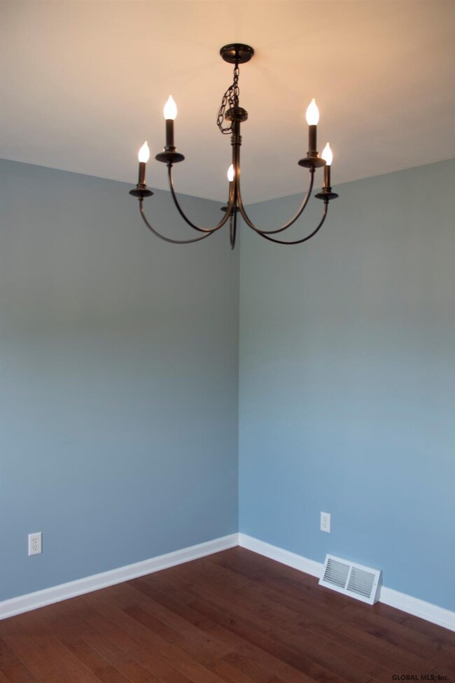 Dining Rm