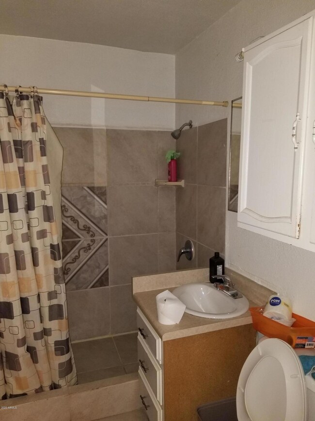 Jefferson guest quater bath