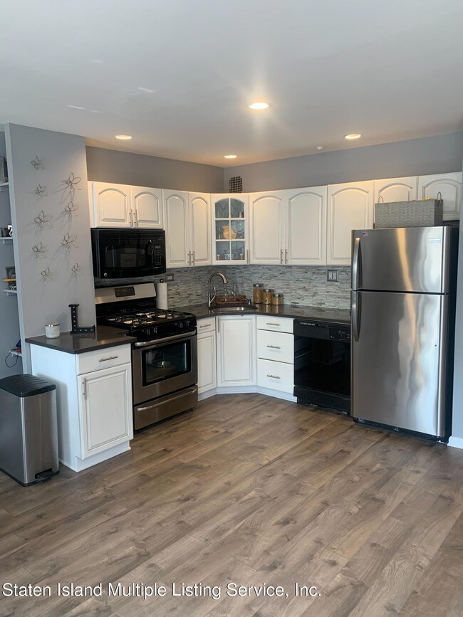 Highview Condominium unit 6A, Staten Island, NY 10301 - photo 3