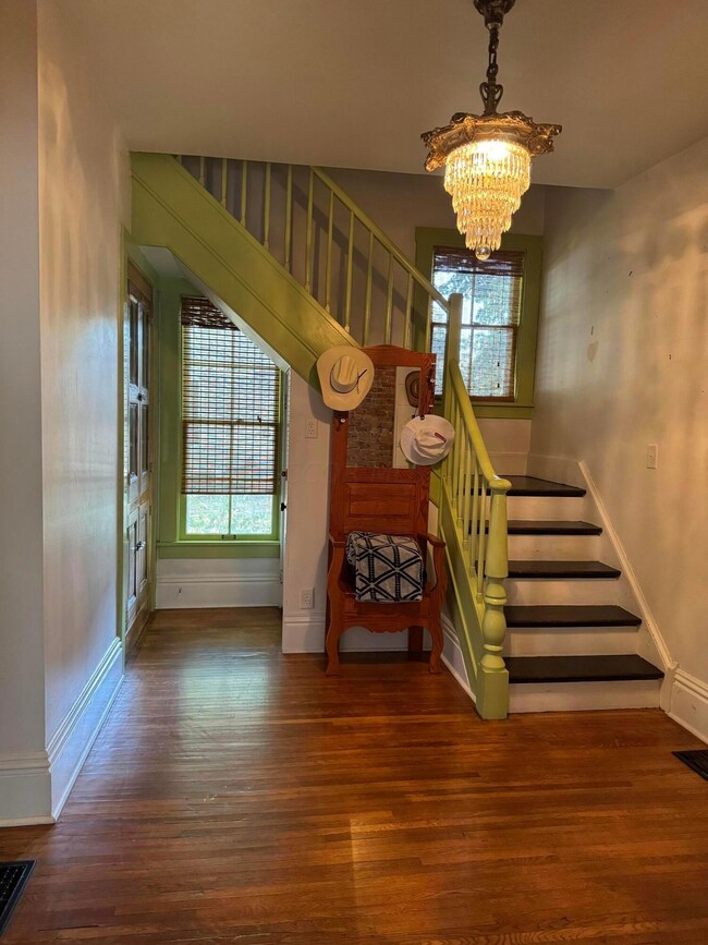 315 E Franklin St, Circleville, OH 43113 - photo 7