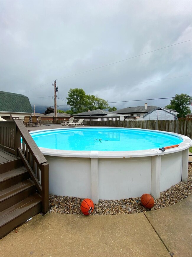 3108 E 98th Place, Highland, IN 46322 - photo 2