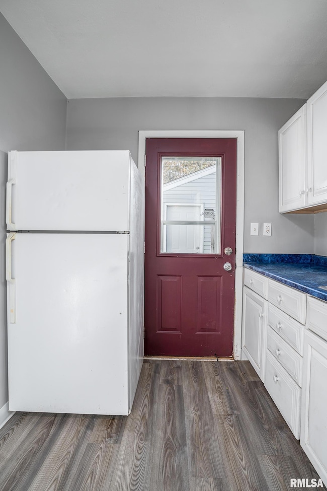 1310 39th St, Moline, IL 61265 - photo 7