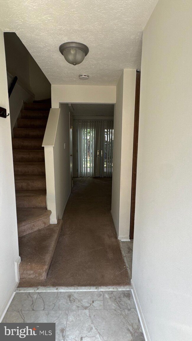 9538 Quarry Bridge Ct, Columbia, MD 21046 - photo 2