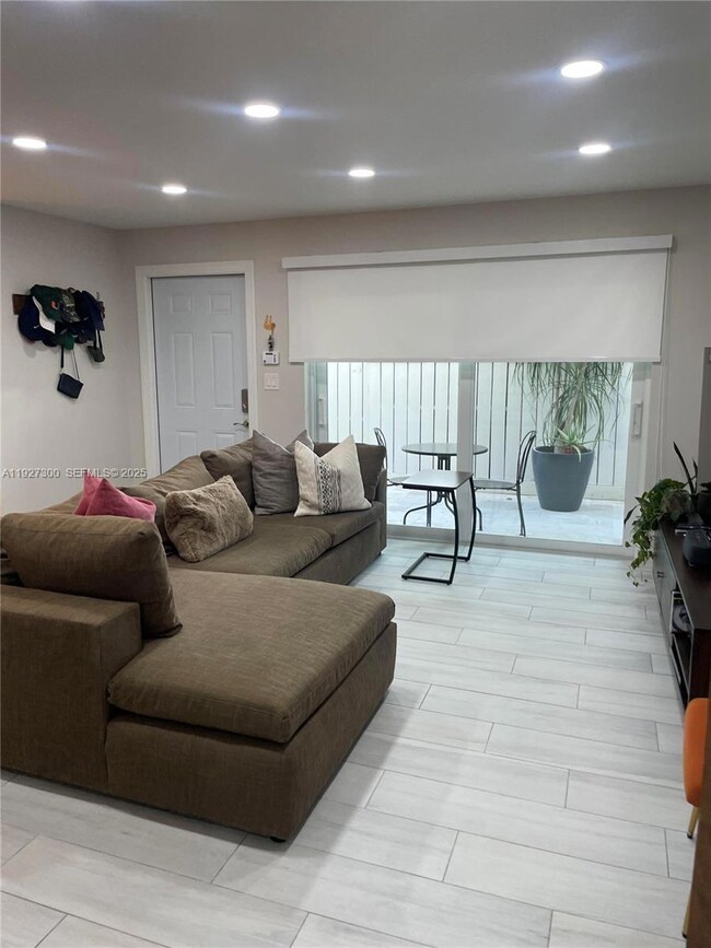 6840 SW 45th Ln unit 8, Miami, FL 33155 - photo 5