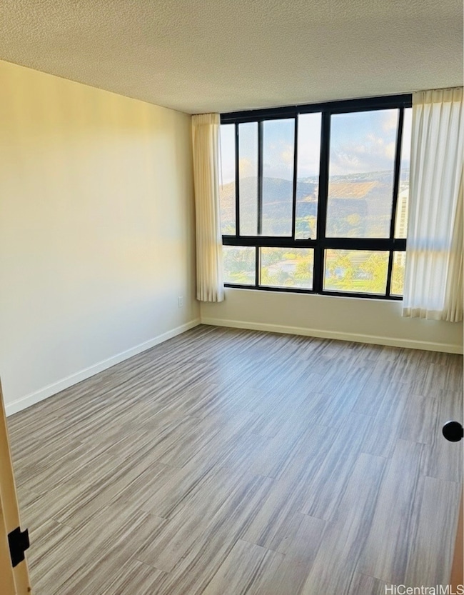 Plaza Landmark unit 2109, Honolulu, HI 96818 - photo 4