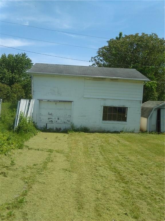 1702 Johnson Ave, Anderson, IN 46016 - photo 3