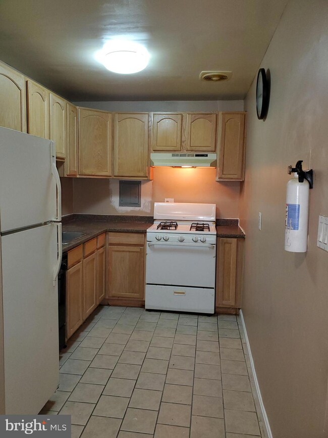 5106 F St SE unit 2, Washington, DC 20019 - photo 3