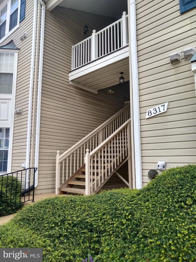 8317 Bluebird Way unit C, Lorton, VA 22079 - photo 5