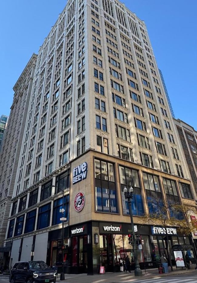 unlisted-address, Chicago, IL 60603 - photo 4