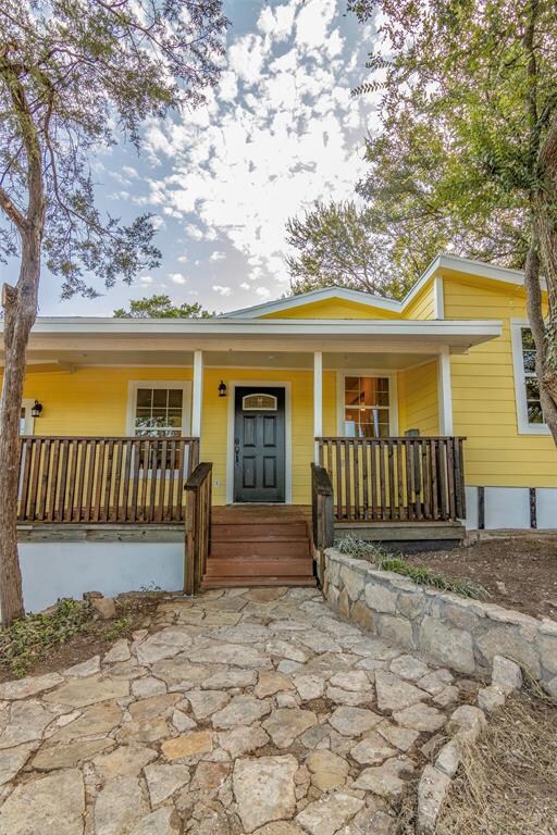 508 Lois Cir, Granbury, TX 76049 - photo 2