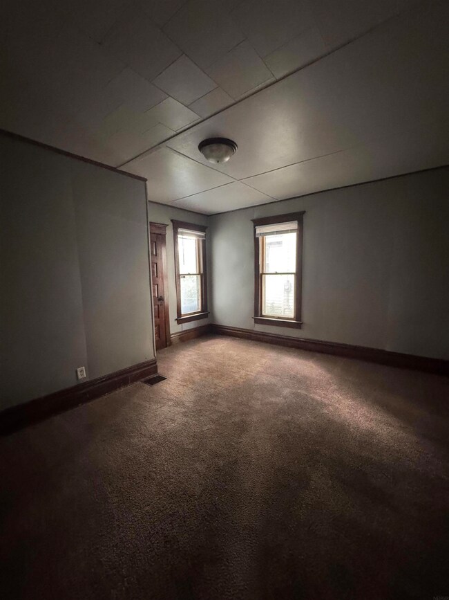 415 E 9th St, Waterloo, IA 50703 - photo 5