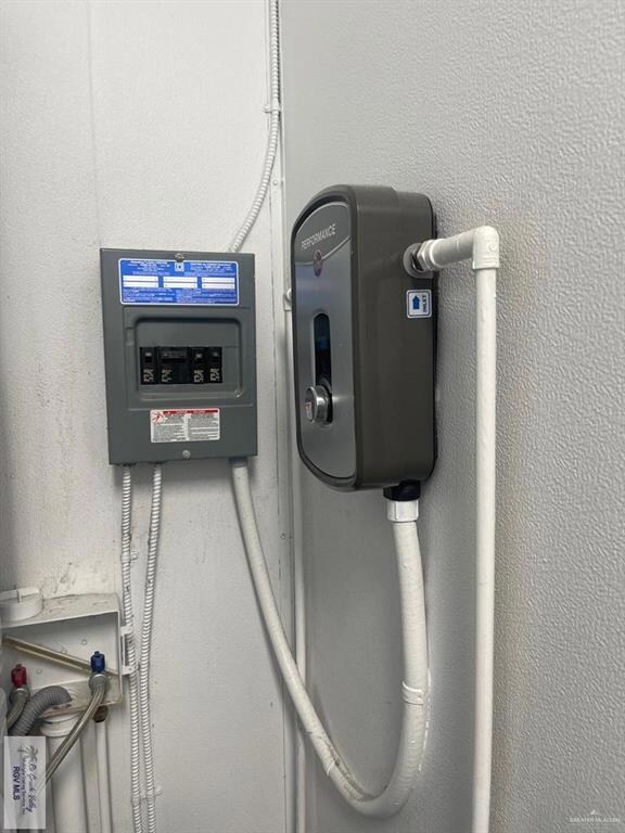 302 Mississippi River Blvd, Brownsville, TX 78520 - photo 7