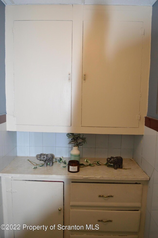 1112 Loomis Ave, Scranton, PA 18504 - photo 7