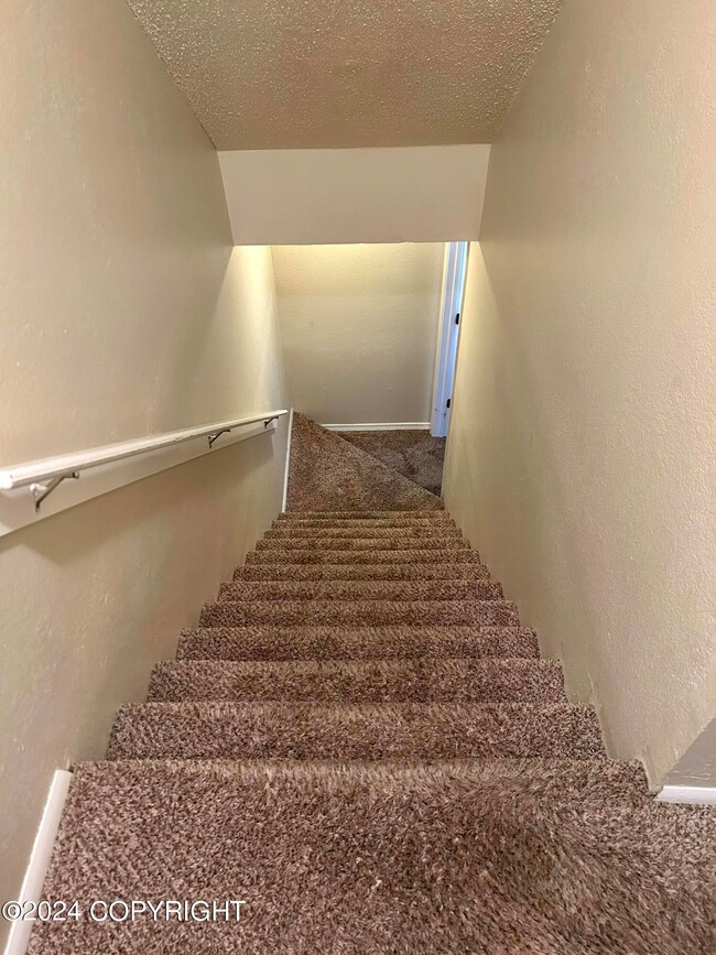 943 E 12th Ave unit 4, Anchorage, AK 99501 - photo 3