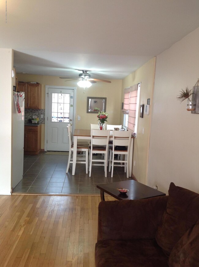 17 Zoe St, Staten Island, NY 10305 - photo 3
