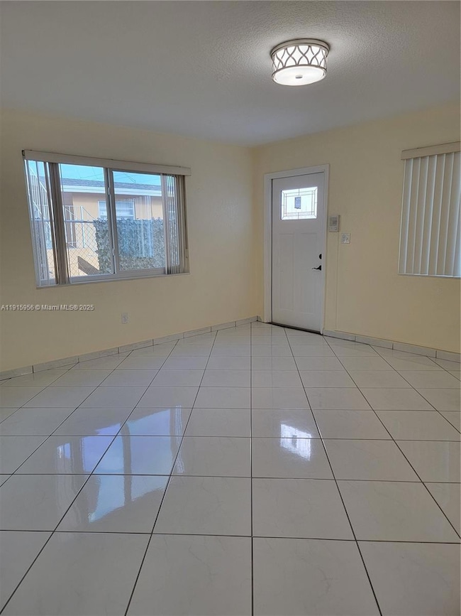 1037 W 23rd St unit Rear, Hialeah, FL 33010 - photo 3
