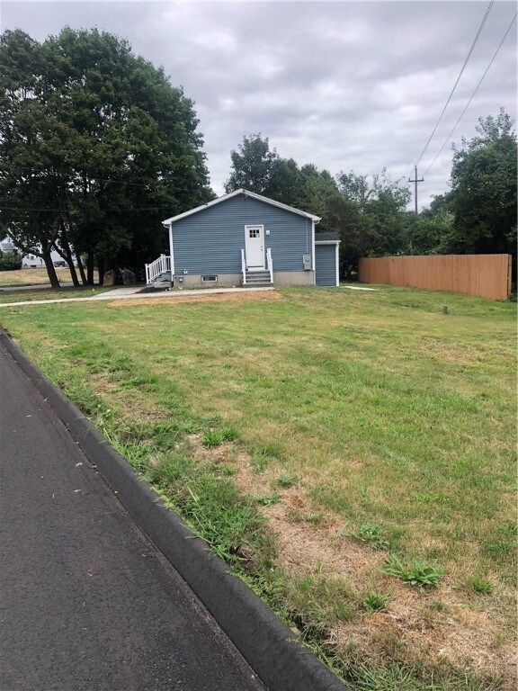 5 N Joseph St, Westerly, RI 02891 - photo 3