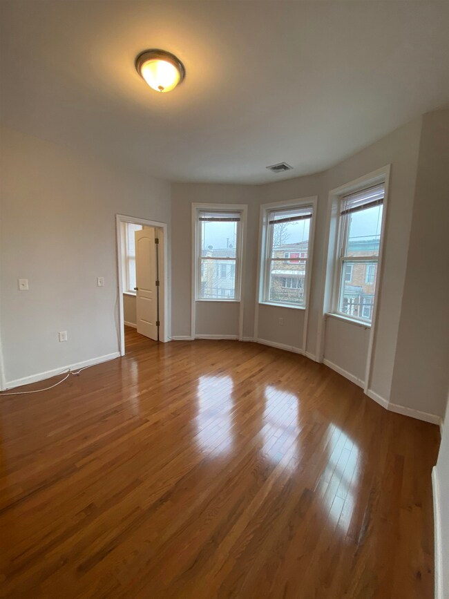 424 67th St unit 2nd Floor, West New York, NJ 07093 - photo 5