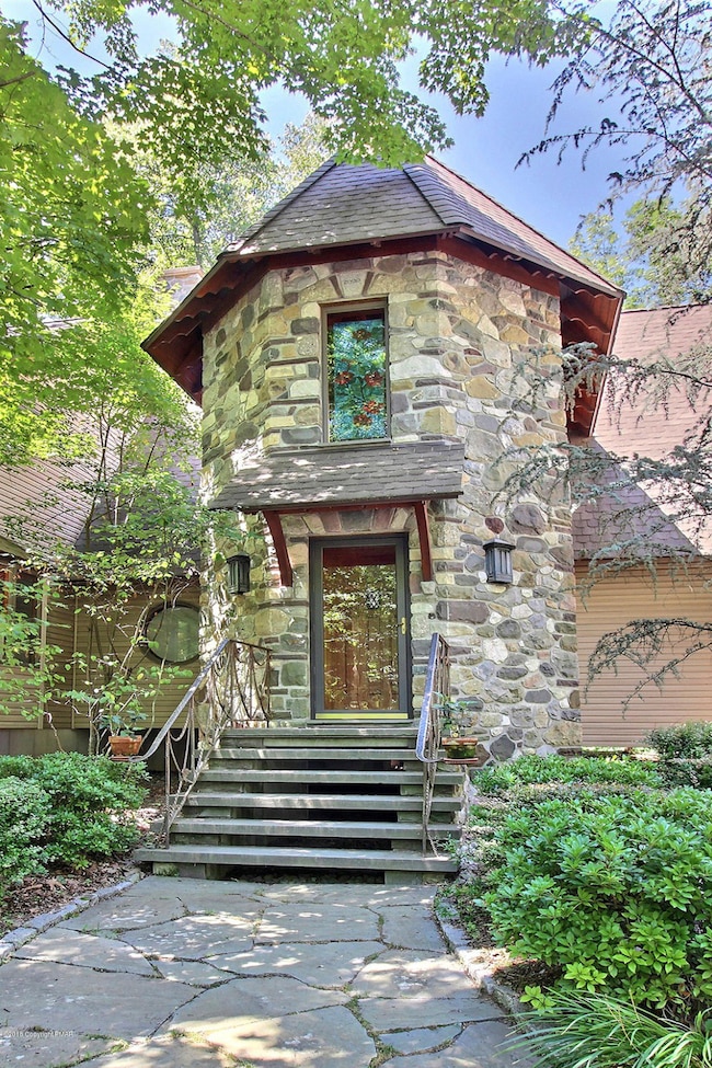 131 Ski Haven Dr, Cresco, PA 18326 - photo 2