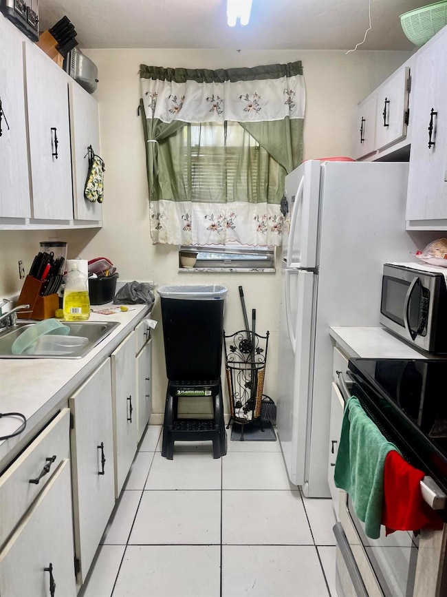 205 NE 3rd St unit 105, Boynton Beach, FL 33435 - photo 4