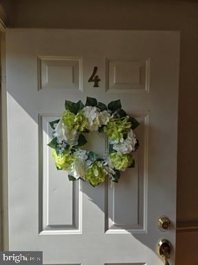 615 Delaware St unit 4, New Castle, DE 19720 - photo 2