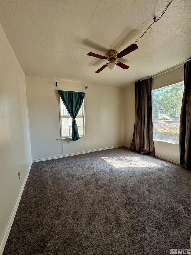 134 W Shepard St, Winnemucca, NV 89445 - photo 4