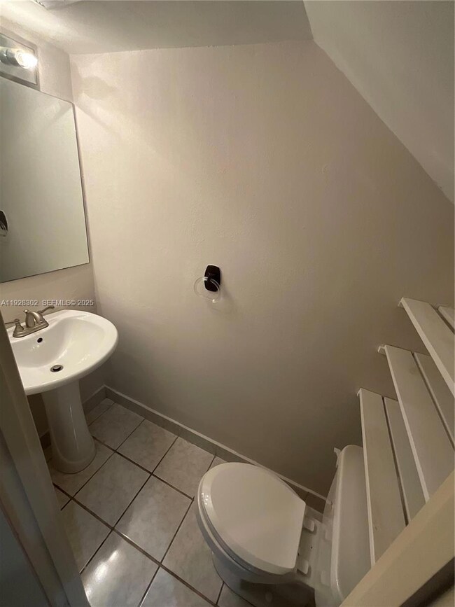 13701 SW 84th St unit A, Miami, FL 33183 - photo 5