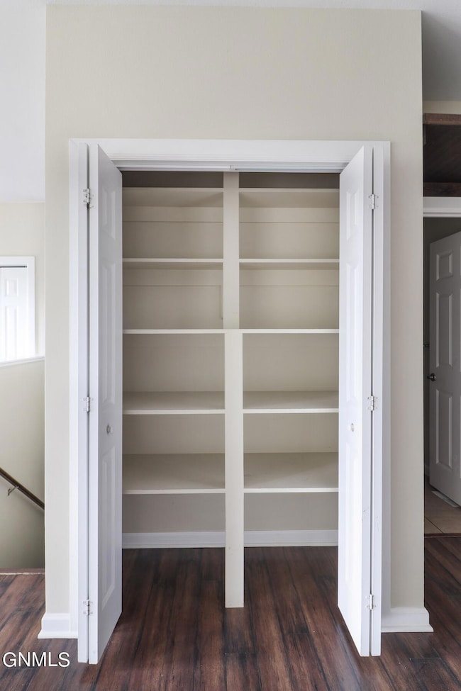 13695 Karen St, Williston, ND 58801 - photo 6