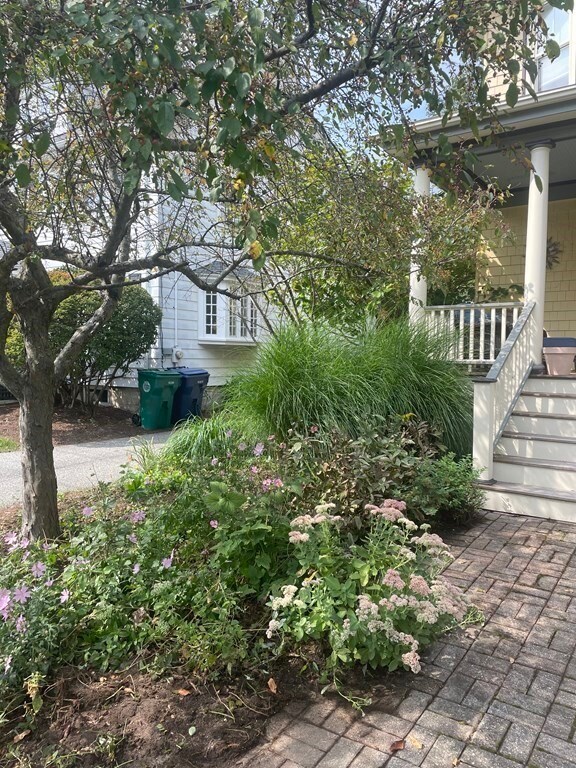 95 Erie Ave unit 1, Newton Highlands, MA 02461 - photo 2