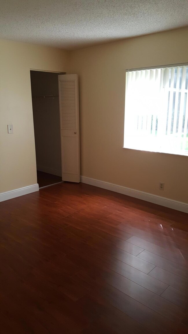 108 Lake Pine Cir unit B-1, Greenacres, FL 33463 - photo 5