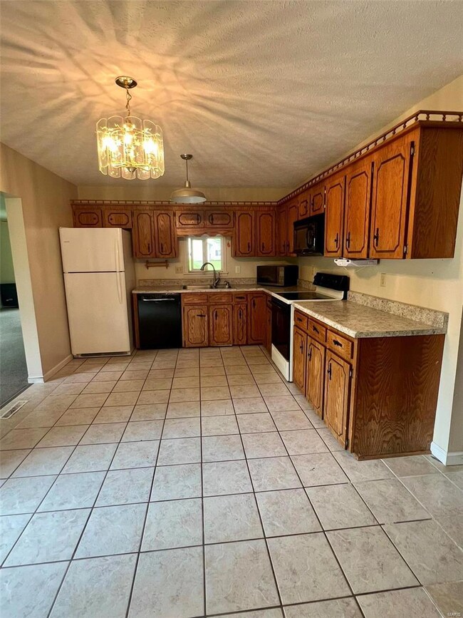 20055 Highway 28, Dixon, MO 65459 - photo 2