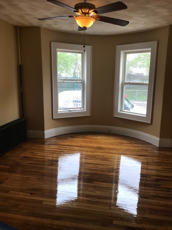 23 Sheridan St unit 1, Lynn, MA 01902 - photo 2