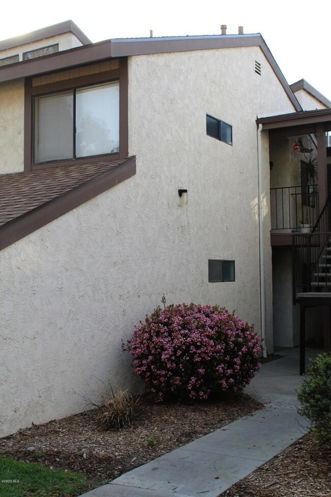 5226 Longfellow Way, Oxnard, CA 93033 - photo 2