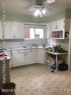 1212 Walsh St, Lansing, MI 48912 - photo 4