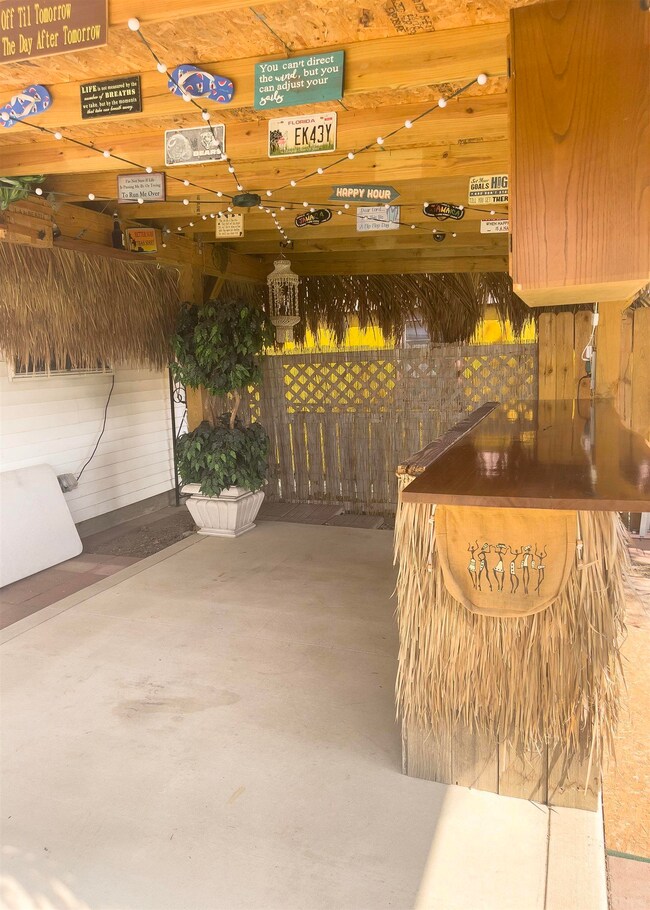 1428 Dallas St, Auburn, IN 46706 - photo 3