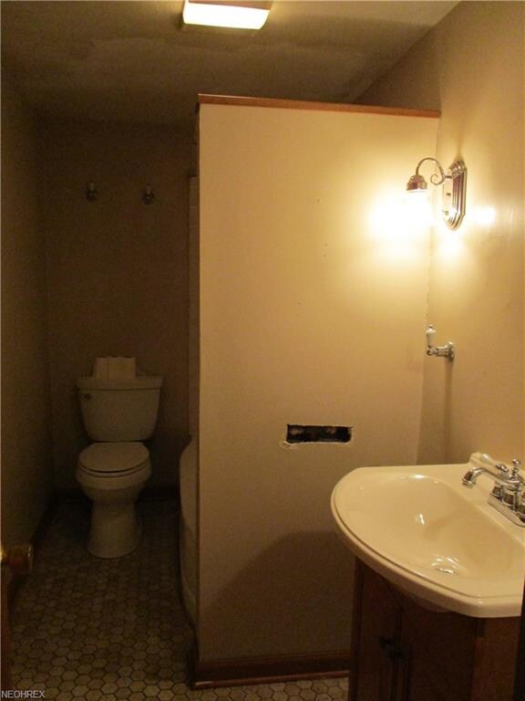 421 N Center St, Lagrange, OH 44050 - photo 5