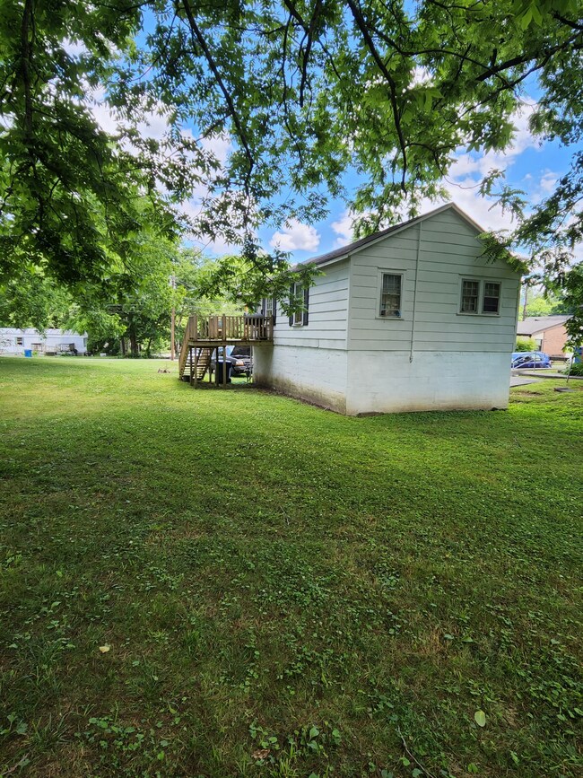 520 S Spring St, Manchester, TN 37355 - photo 4