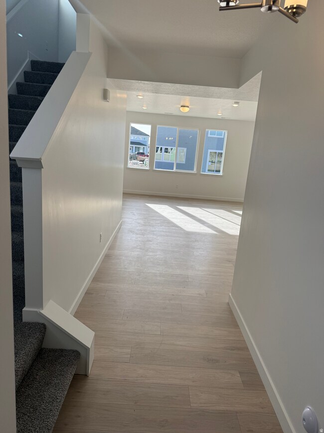 3807 W 1760 S unit 207, Taylor, UT 84401 - photo 2